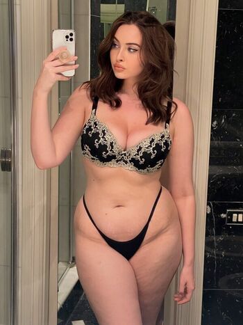 Full leaked Erinmhk page private onlyfans photo