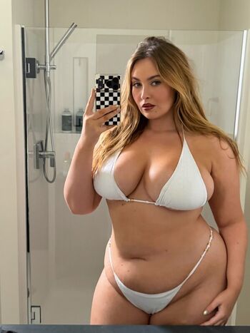 Full leaked Erinmhk private onlyfans photo