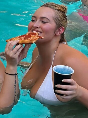 Full leaked Erinmhk page private onlyfans photo
