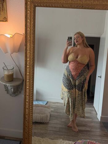 Full leaked Erinmhk private onlyfans photo