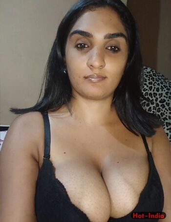 Full leaked Eroticindian private onlyfans photo