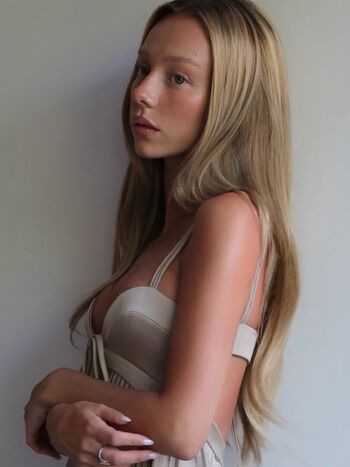 Ester Exposito