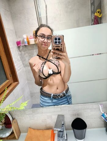 Full leaked Estrella flores private onlyfans photo