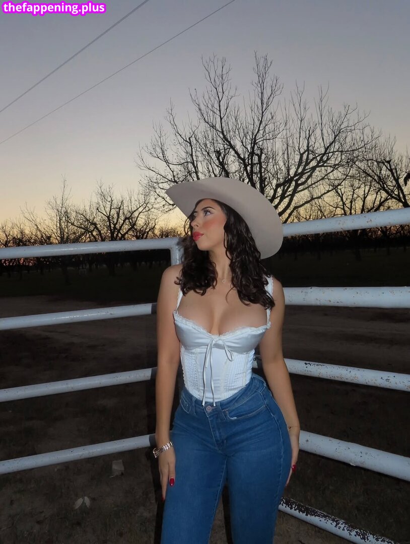 Estrella Stefanie Martinez