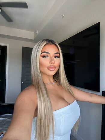Full leaked Evaabreanna private onlyfans photo