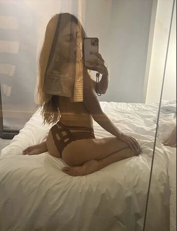 Evalifee laubrighterwoman