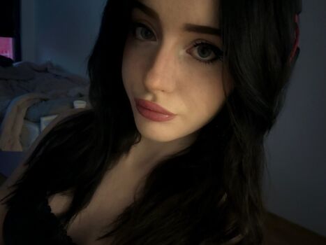 Full leaked Evalunna private onlyfans photo