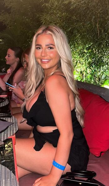 Eve Elizabeth Taylor