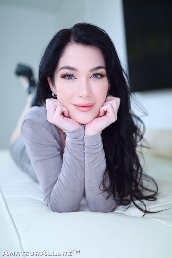 Full leaked Evelyn claire private onlyfans photo