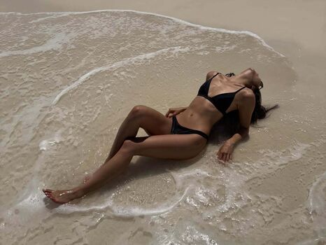Full leaked Evelyn ha private onlyfans photo