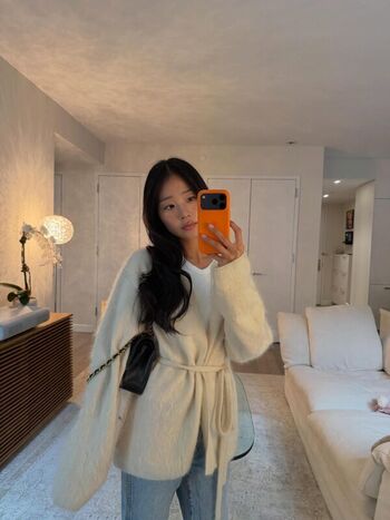 Full leaked Evelyn ha page private onlyfans photo