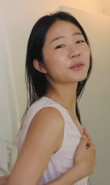 Full leaked Evelyn ha page private onlyfans photo