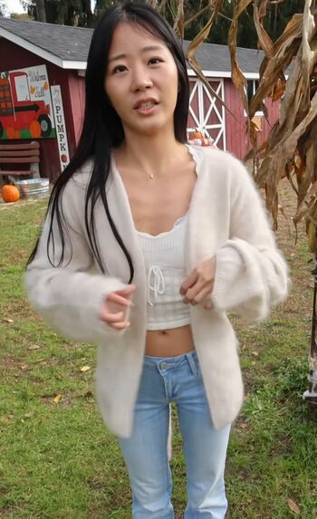 Full leaked Evelyn ha page private onlyfans photo