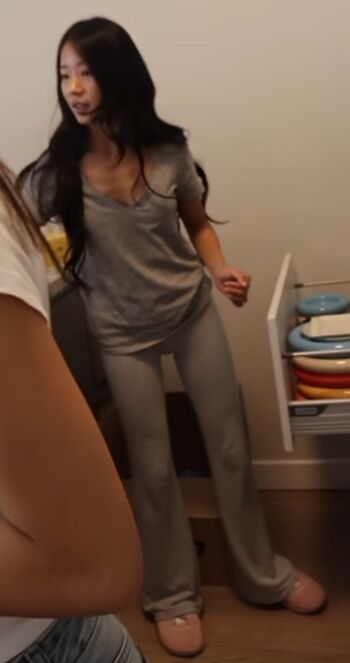 Full leaked Evelyn ha page private onlyfans photo