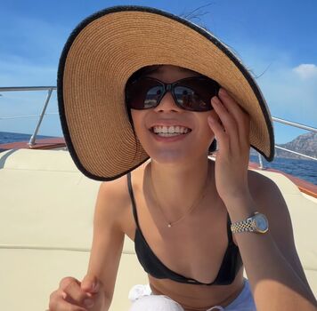 Full leaked Evelyn ha private onlyfans photo