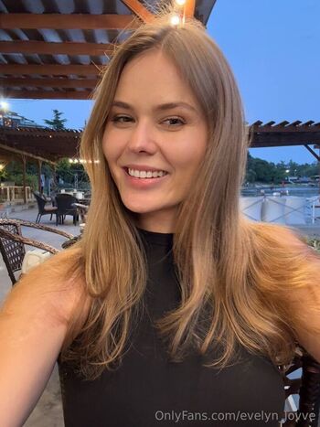 evelyn_lovve
