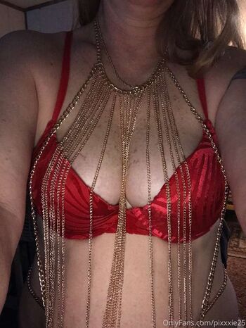 Full leaked Everyonelovespixie private onlyfans photo