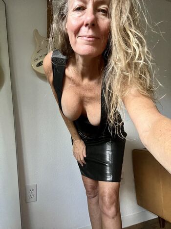 Full leaked Evie mae private onlyfans photo
