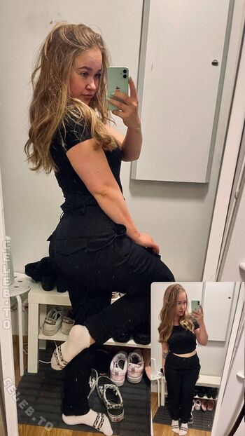 Full leaked Evviepp private onlyfans photo