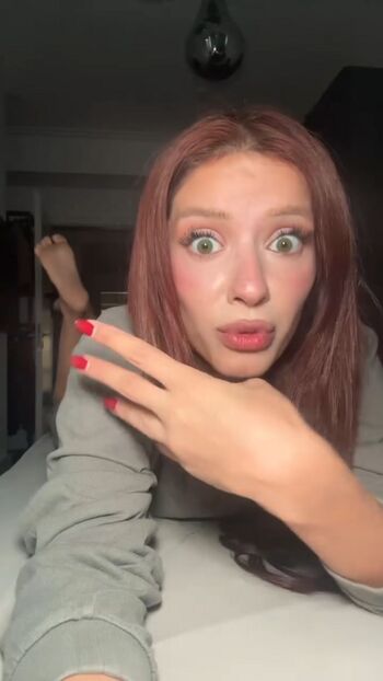 Full leaked Extraemilyy private onlyfans photo