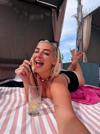 Full leaked Ezgi ergenc private onlyfans photo