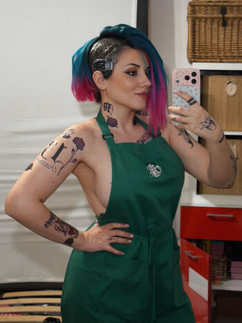 Ezy Summers Cosplay