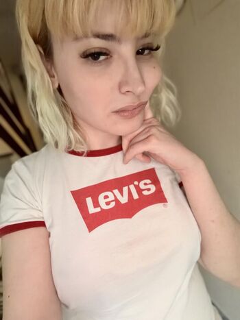 Full leaked Fmicom private onlyfans photo