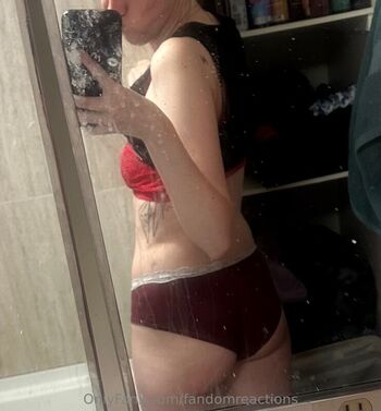 Full leaked Fandomreactions private onlyfans photo