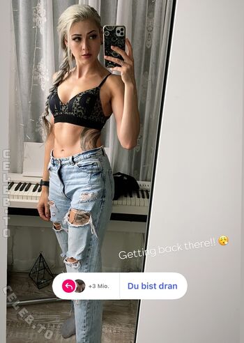 Full leaked Farbenfuchs private onlyfans photo