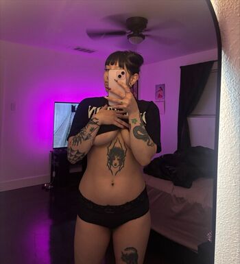 Full leaked Farianaaaa private onlyfans photo