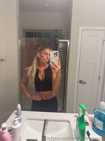 Full leaked Favoritelittlesecret private onlyfans photo