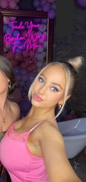 Full leaked Fayehanson private onlyfans photo