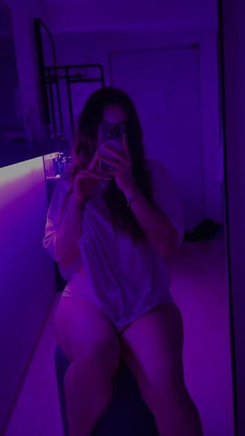 Full leaked Fayesxh private onlyfans photo