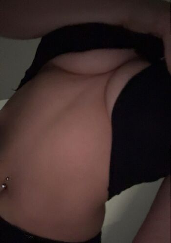Full leaked Fayesxh private onlyfans photo