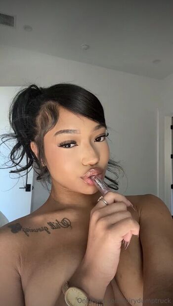Full leaked Fayythefairy private onlyfans photo