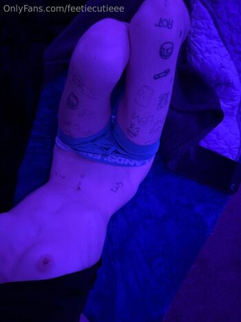 Full leaked Feetiecutie private onlyfans photo
