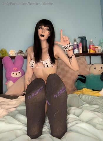Full leaked Feetiecutie private onlyfans photo