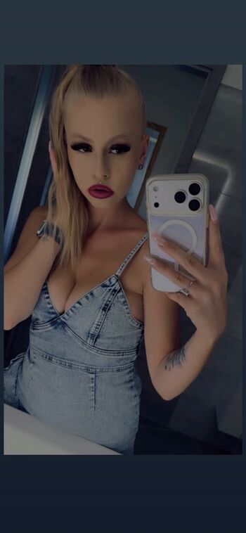 Full leaked Fejer megyei private onlyfans photo