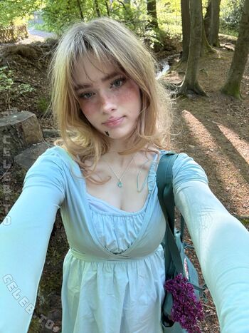 Full leaked Felinenyaa private onlyfans photo
