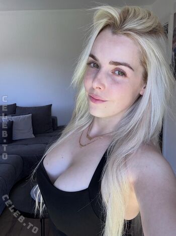 Feliz R. Nicole