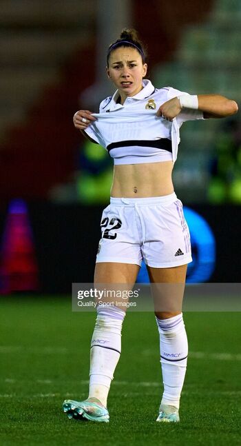 Full leaked Female football page private onlyfans photo