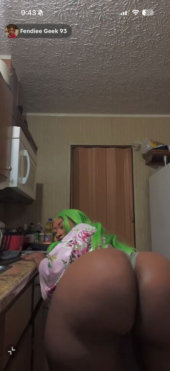 Full leaked Fendieegeek private onlyfans photo