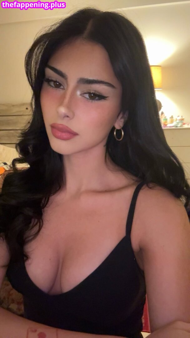ffjolla / ffjolla  / ffjolla / Fjolla Arifi Foto OnlyFans Nua #3