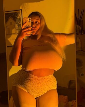 Full leaked Fhong fionax private onlyfans photo