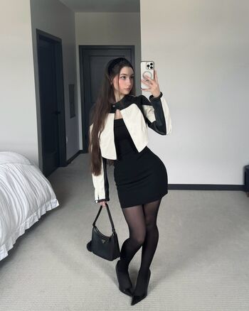 Full leaked Fiathegemini private onlyfans photo