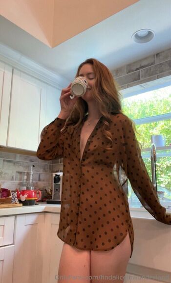 Full leaked Findaliceinwonderland  page private onlyfans photo