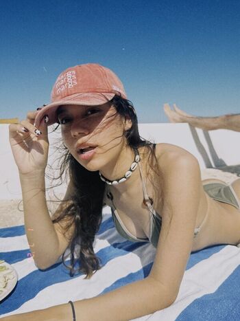 Full leaked Findinglorii private onlyfans photo