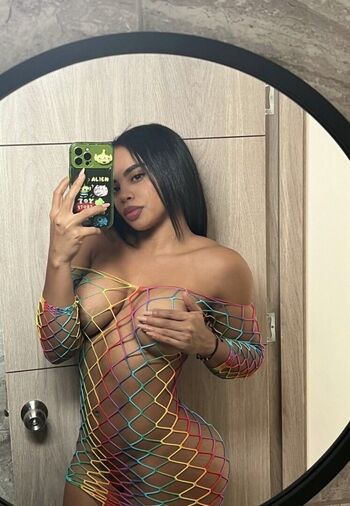 Full leaked Miu miu oo/ private onlyfans photo