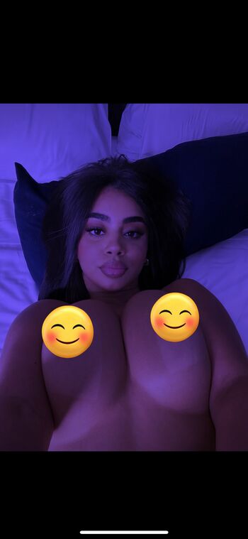 Full leaked Noemie neuens/ private onlyfans photo