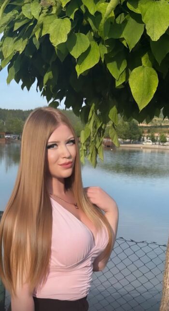 Full leaked Fiona rexxhepi page private onlyfans photo